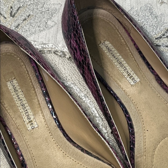 DVF Heart-Embellished Fushia Python Flats - Picture 3 of 16